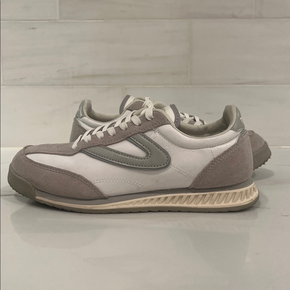 TRETORN Casual Sneakers White Gray Low Top 8 Walking Comfy